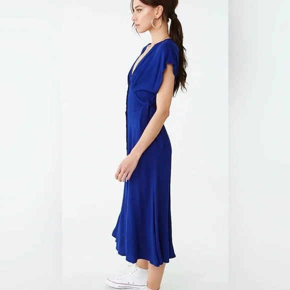 Red Button-Front Midi Dress - Picture 7 of 9